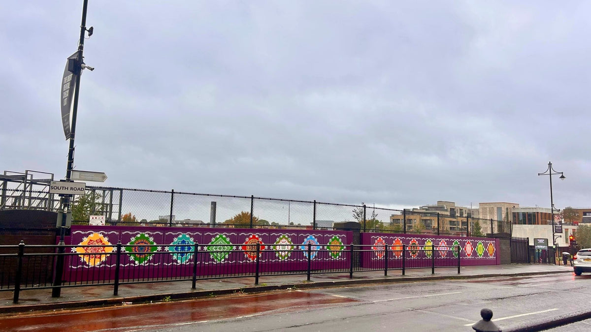 The Fabric of Southall, Southall Station Overbridge. Commissioned by: Ealing Council Funded by: UK Shared Prosperity Fund